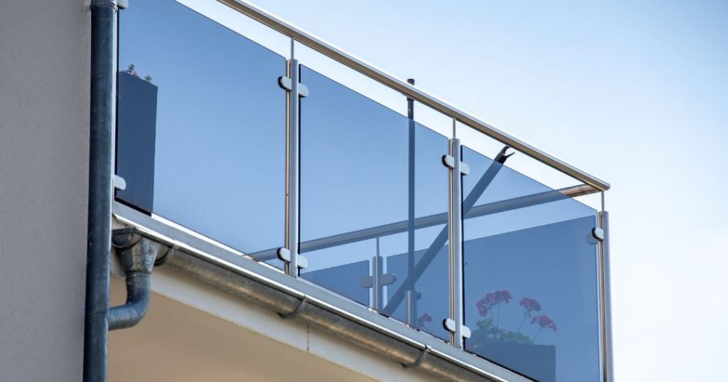 Guarda-corpo de vidro em Betim