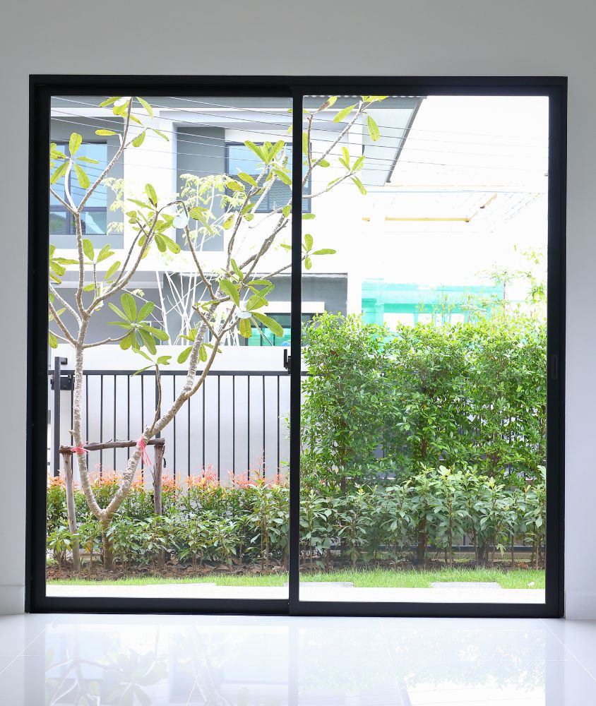 porta de vidro em Betim